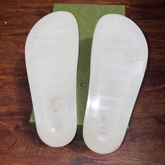 Men’s Gucci slides - Picture 3 of 6